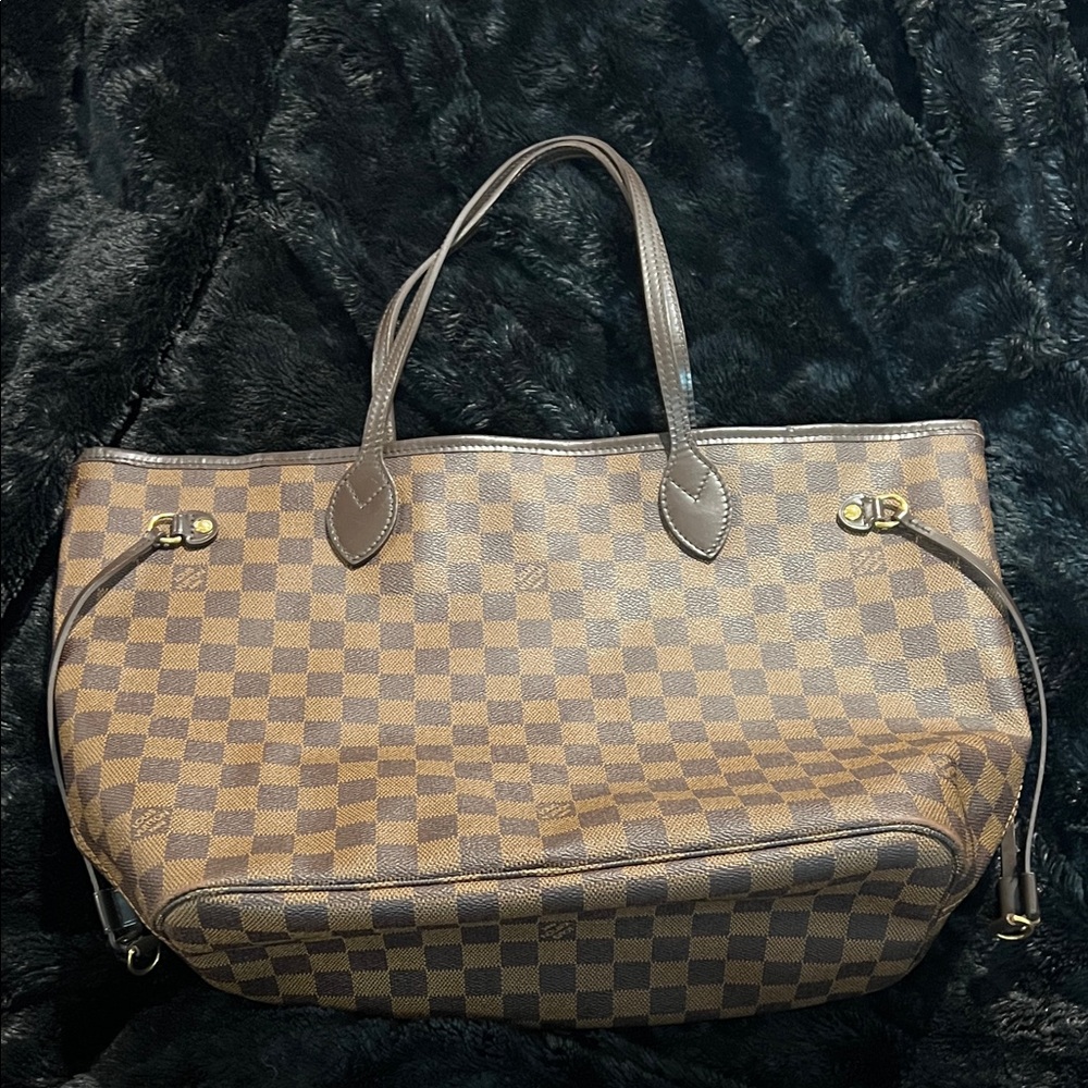 Louis Vuitton Damier MM